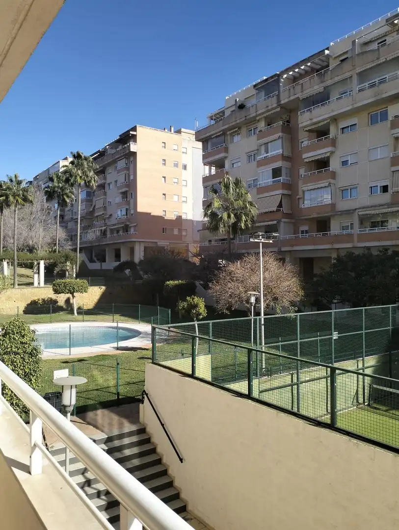 Außenansicht von Wohnung zum Verkauf in Málaga mit Klimaanlage, Privatgarten und Terrasse