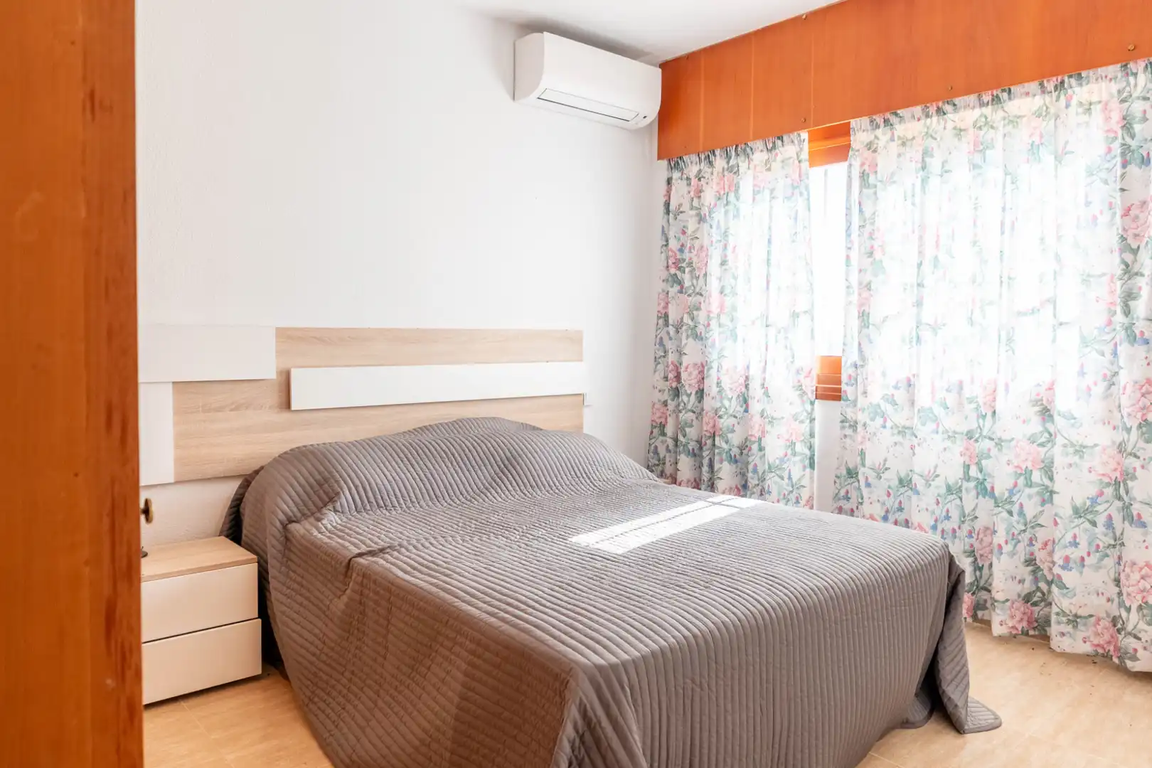 Dormitori de Pis en venda en Benalmádena amb Aire condicionat, Terrassa i Rentadora