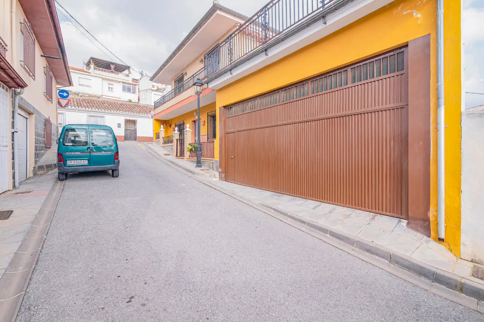 Exterior view of Houses for sale in Alfacar  with Terrace and Balcony