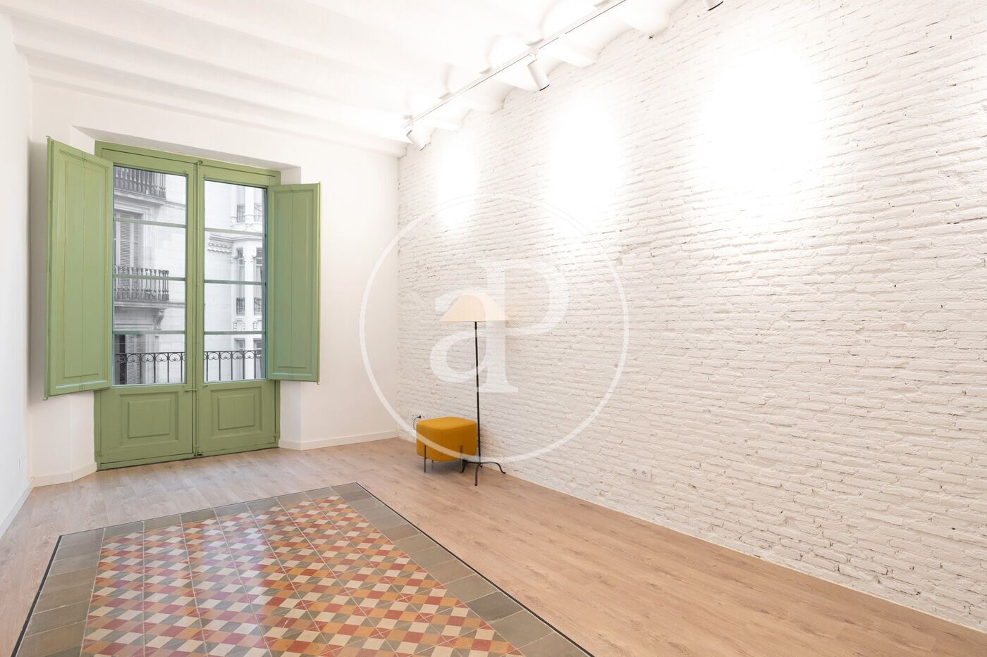 Flat to rent in  Barcelona Capital  with Air Conditioner, Heating and Furnished