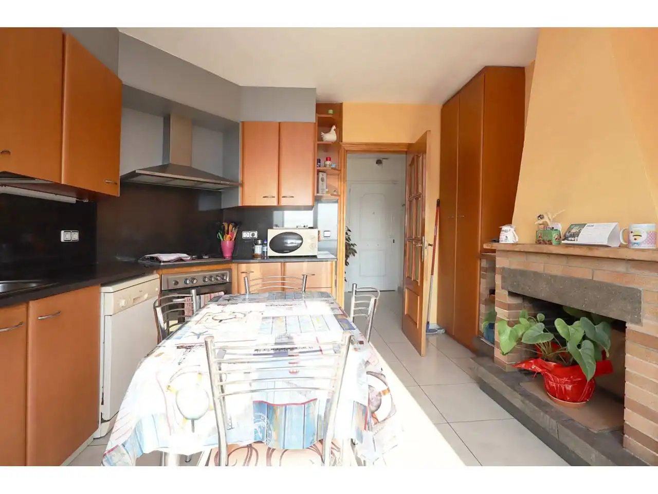 Cuina de Casa o xalet en venda en Lloret de Mar amb Calefacció, Jardí privat i Parquet