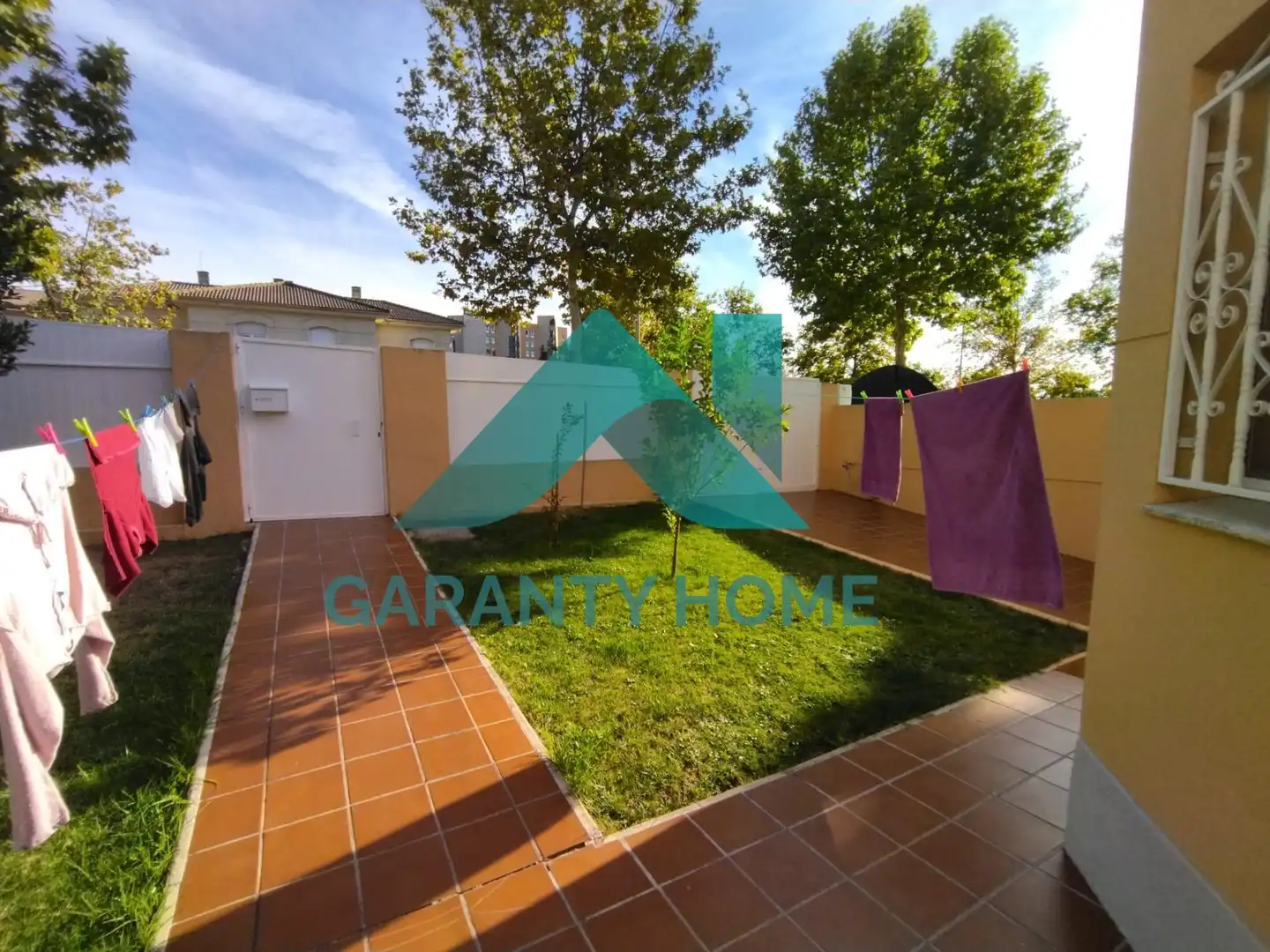 Jardí de Casa o xalet en venda en Cáceres amb Aire condicionat, Traster i Balcó