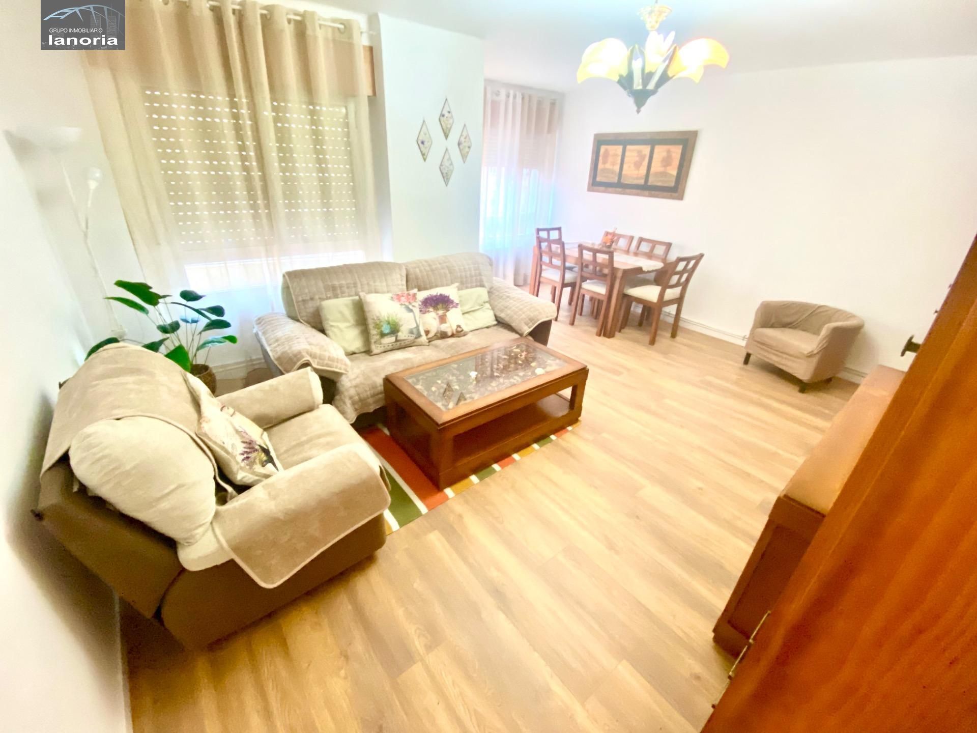 Sala de estar de Apartamento de alquiler en  Albacete Capital con Calefacción, Terraza y Trastero