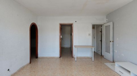 Foto 3 de Piso en venta en C/ Primero de Mayo, Pomar, Badalona