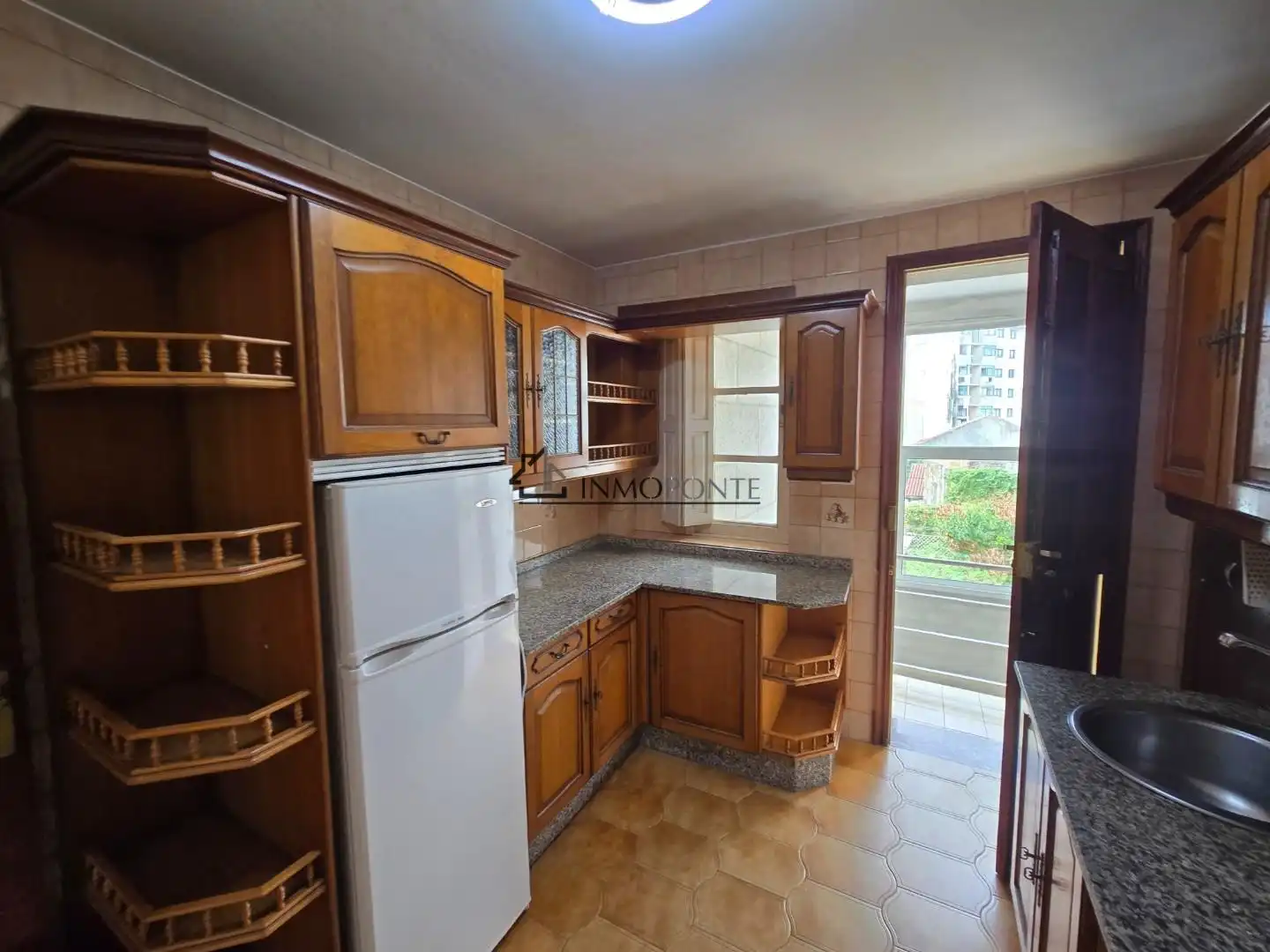 Cocina de Casa o chalet en venta en Pontevedra Capital  con Calefacción, Jardín privado y Terraza