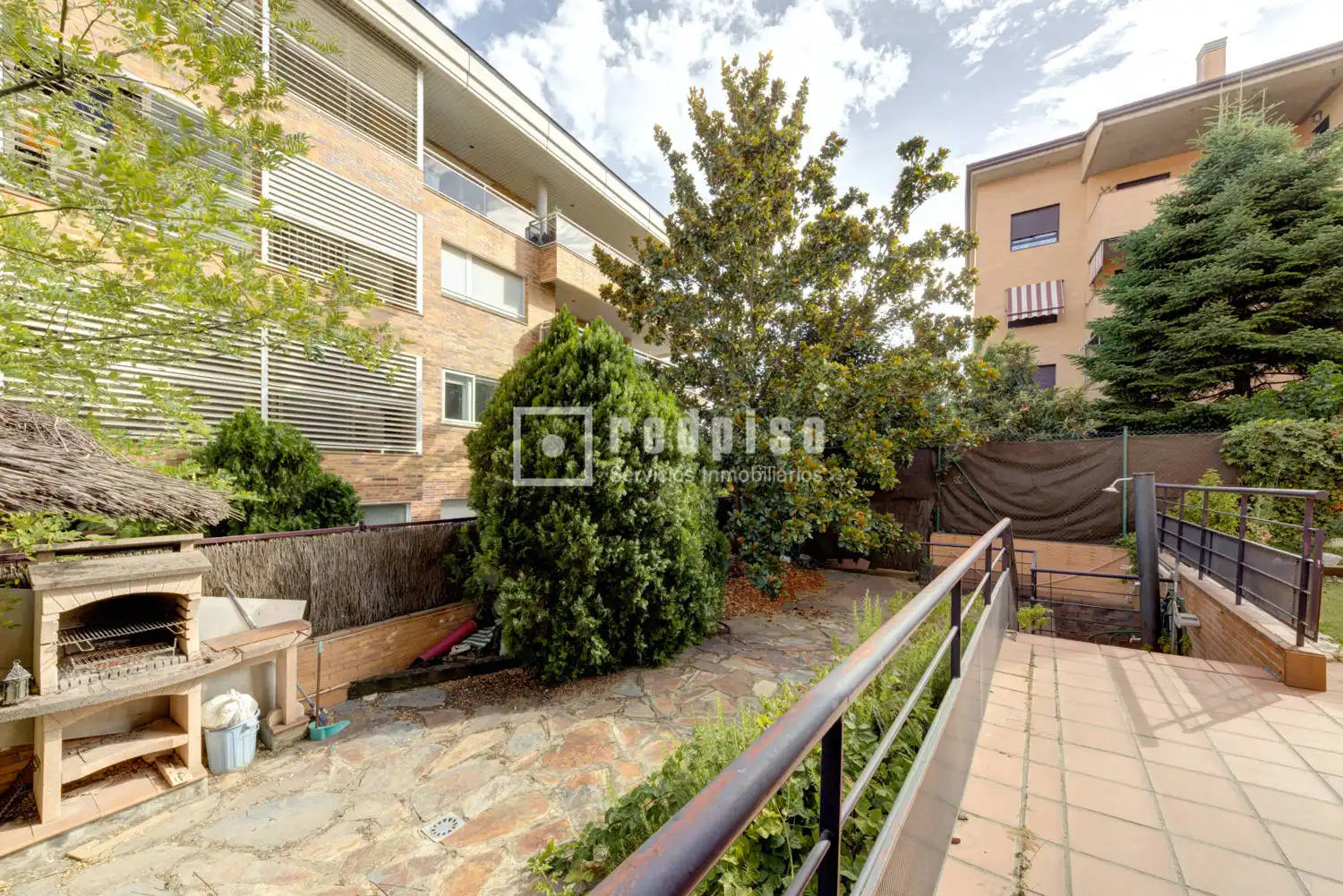 Jardín de Piso en venta en Boadilla del Monte con Aire acondicionado, Calefacción y Terraza