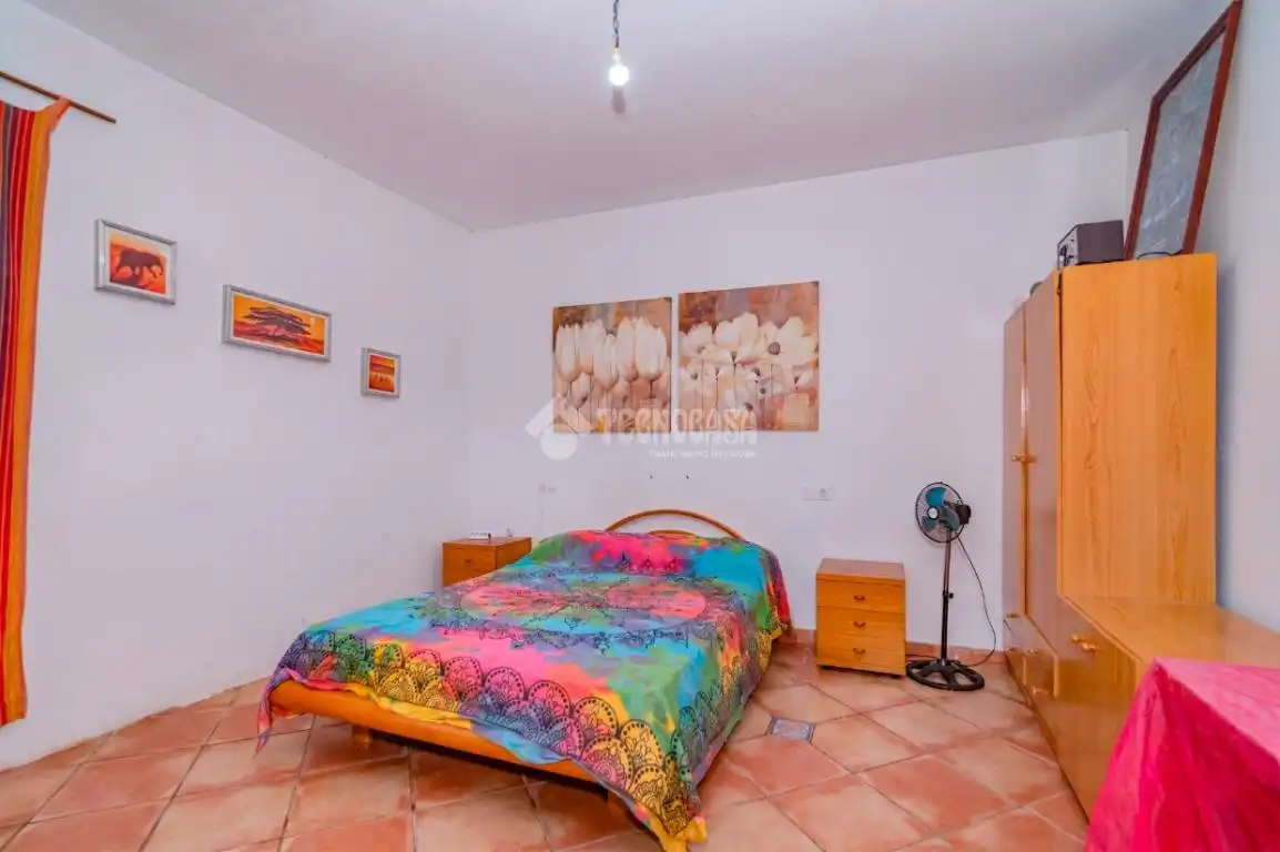 Dormitori de Casa adosada en venda en La Zubia amb Terrassa i Piscina comunitària