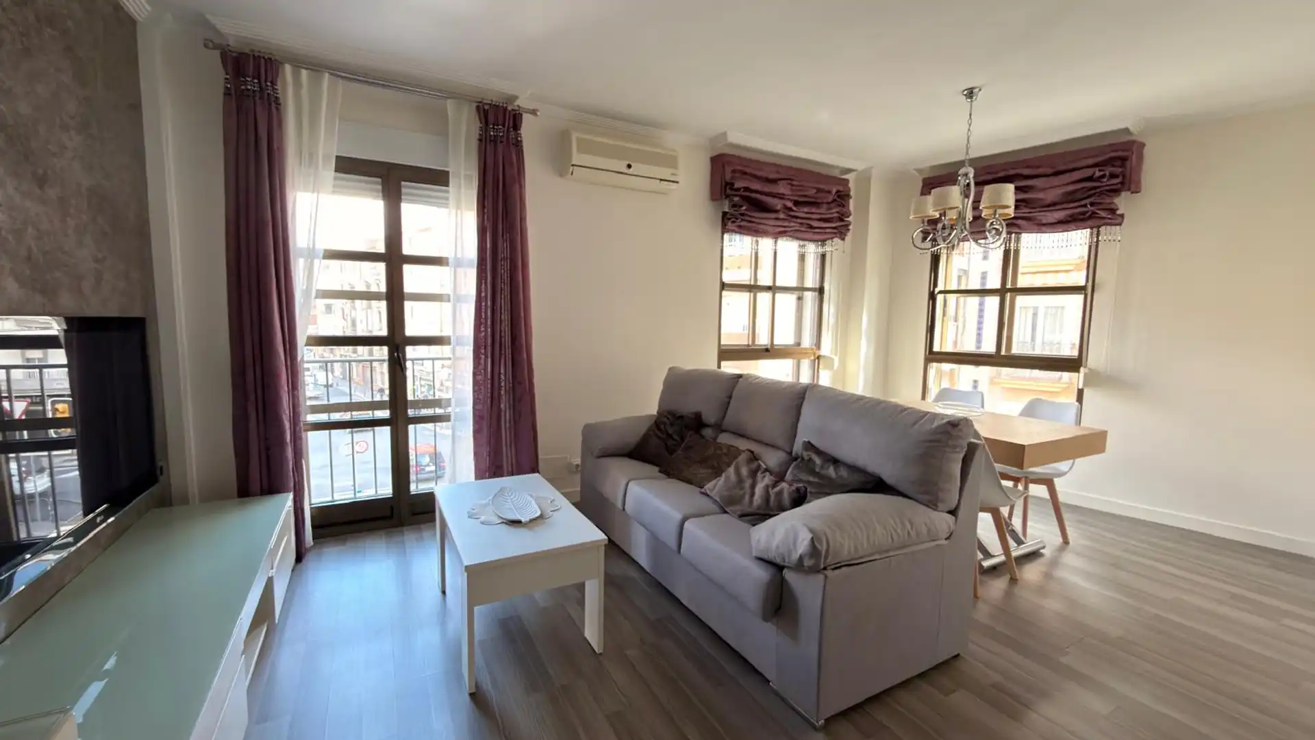 Living room of Flat for sale in  Huelva Capital  with Air Conditioner, Heating and Parquet flooring