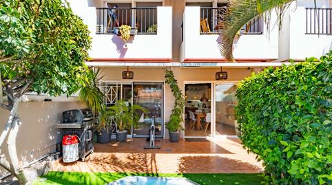 Foto 2 de Casa adosada en venta en Calle Gorrión, Palm - Mar, Arona