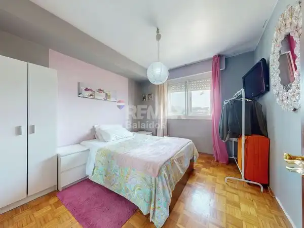 Habitación de Piso en venta en Vigo  con Calefacción, Parquet y Trastero