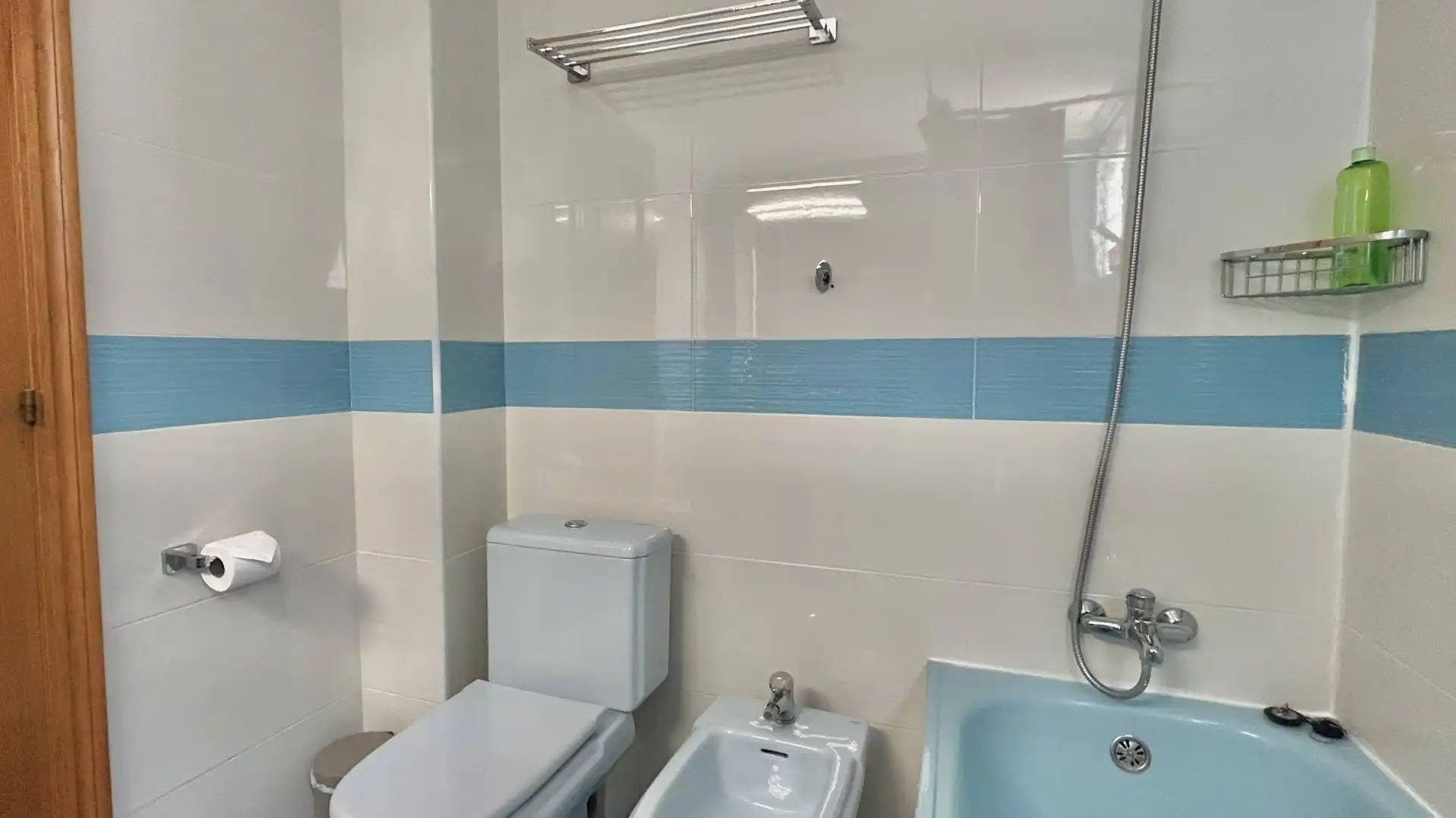 Bathroom of Apartments for rent in La Pobla de Farnals  with Air Conditioner, Parquet flooring and Terrace