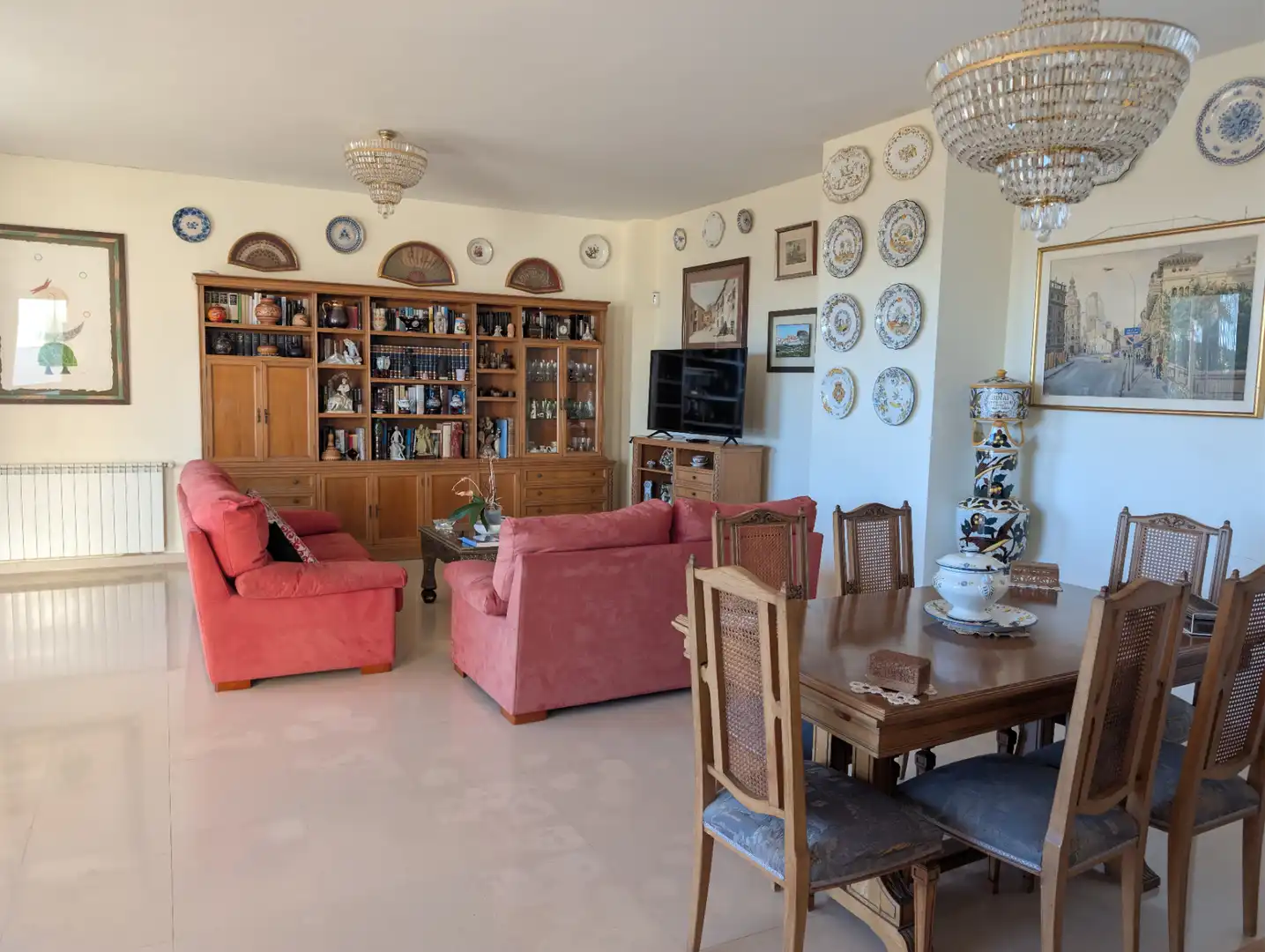 Sala de estar de Casa o chalet en venta en Castellón de la Plana / Castelló de la Plana con Calefacción, Jardín privado y Terraza