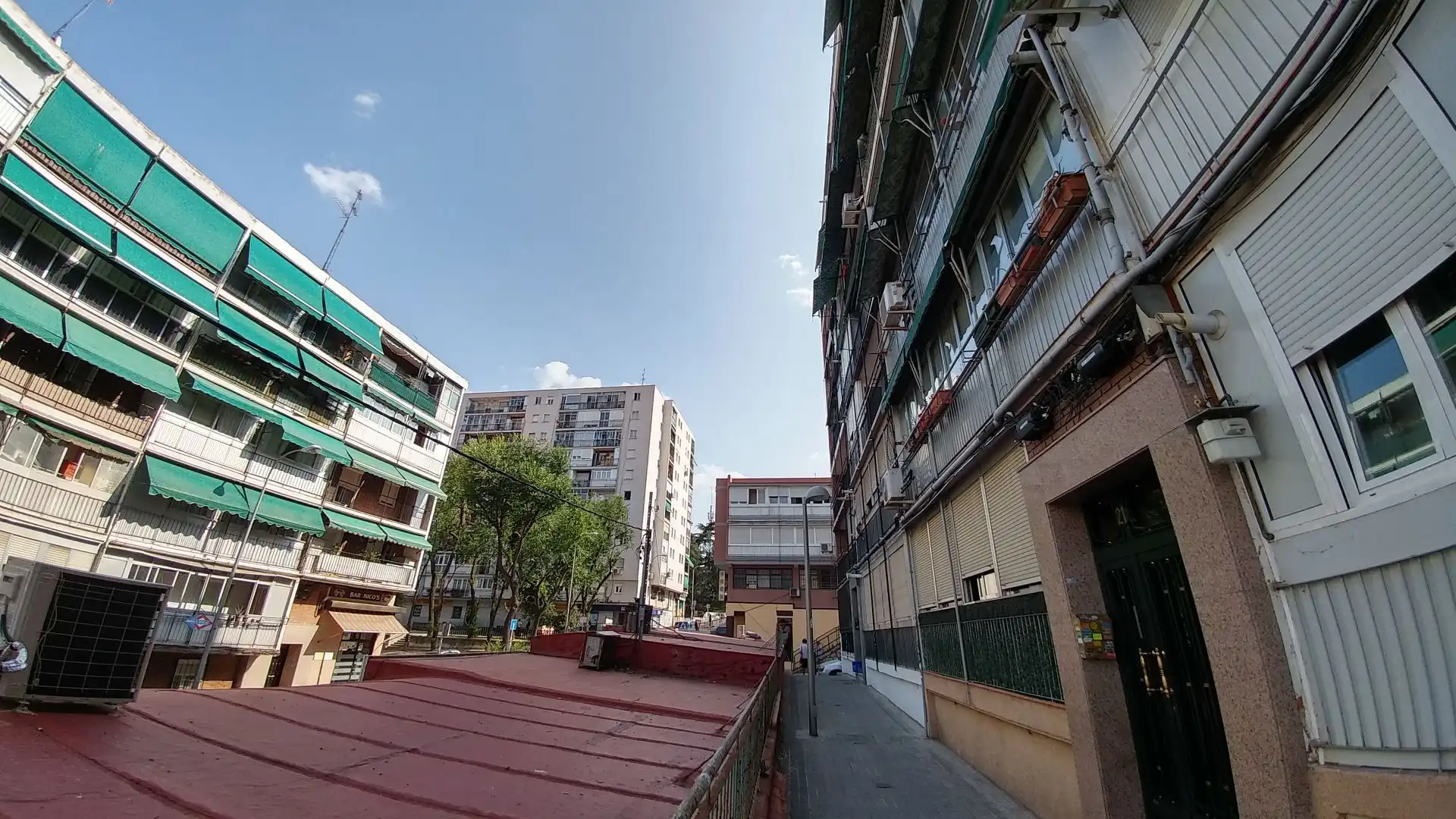 Außenansicht von Wohnung zur Miete in Madrid mit Heizung, Terrasse und Abstellraum