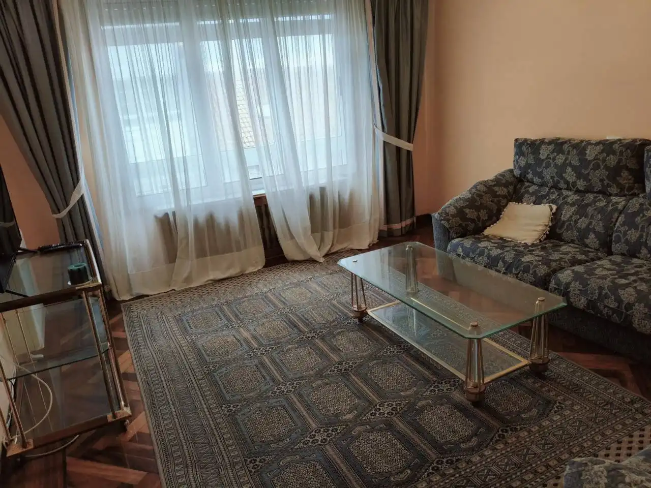 Sala de estar de Piso en venta en Cariño con Calefacción, Trastero y Amueblado