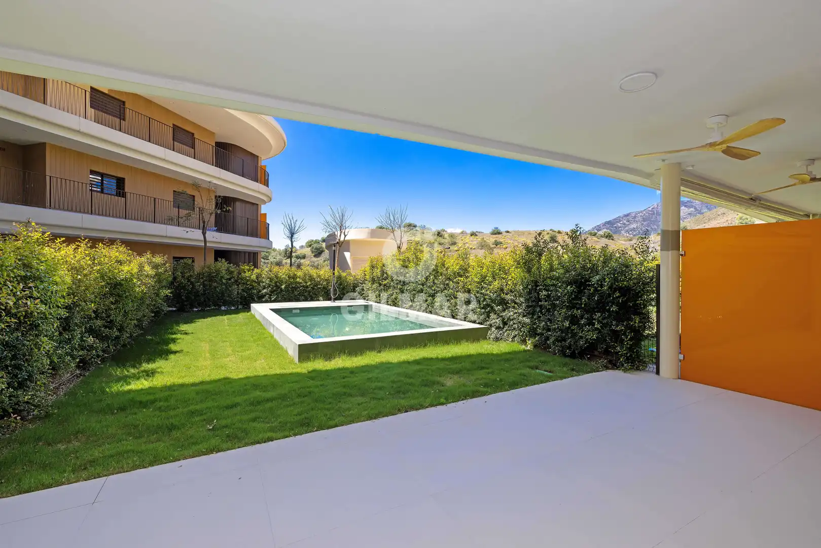 Terrassa de Pis en venda en Fuengirola amb Calefacció, Jardí privat i Traster