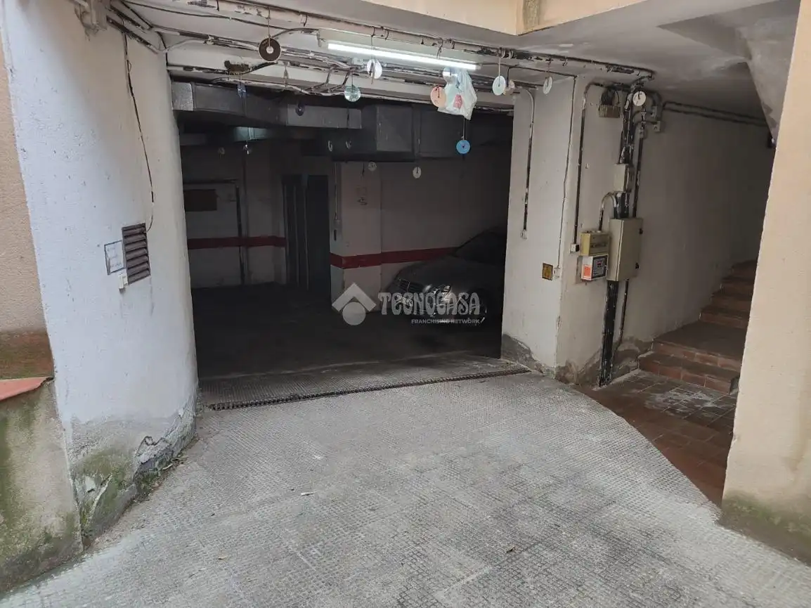Garaje en venta en Carabanchel