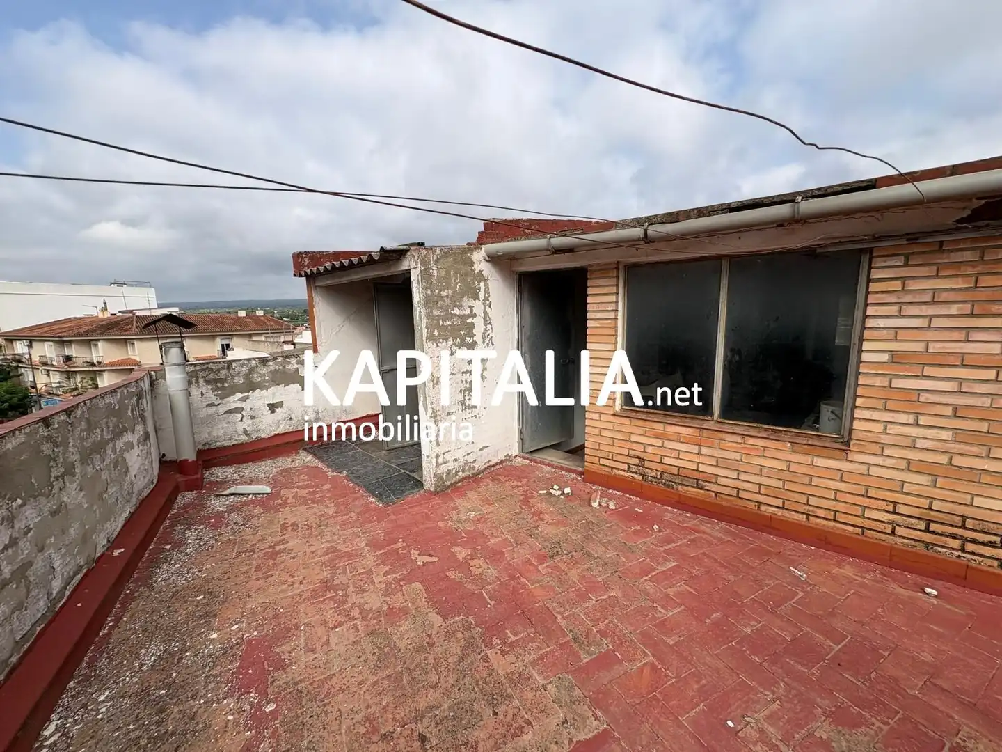 Vista exterior de Edificio en venta en Enguera