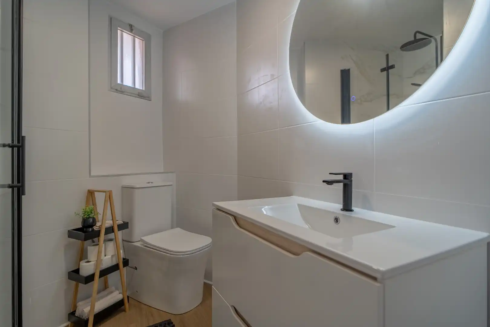 Baño de Piso en venta en Orihuela con Aire acondicionado, Calefacción y Terraza