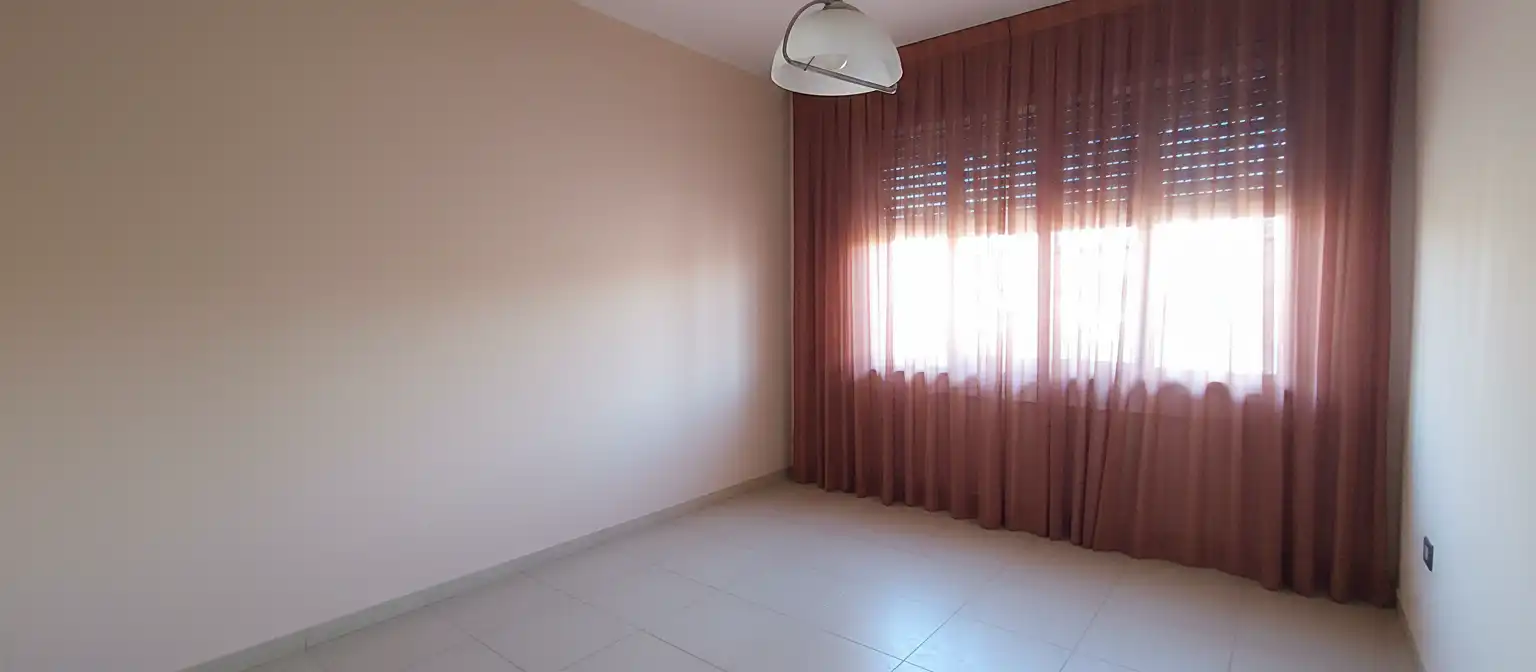 Habitación de Piso en venta en Barberà del Vallès con Calefacción, Terraza y Trastero