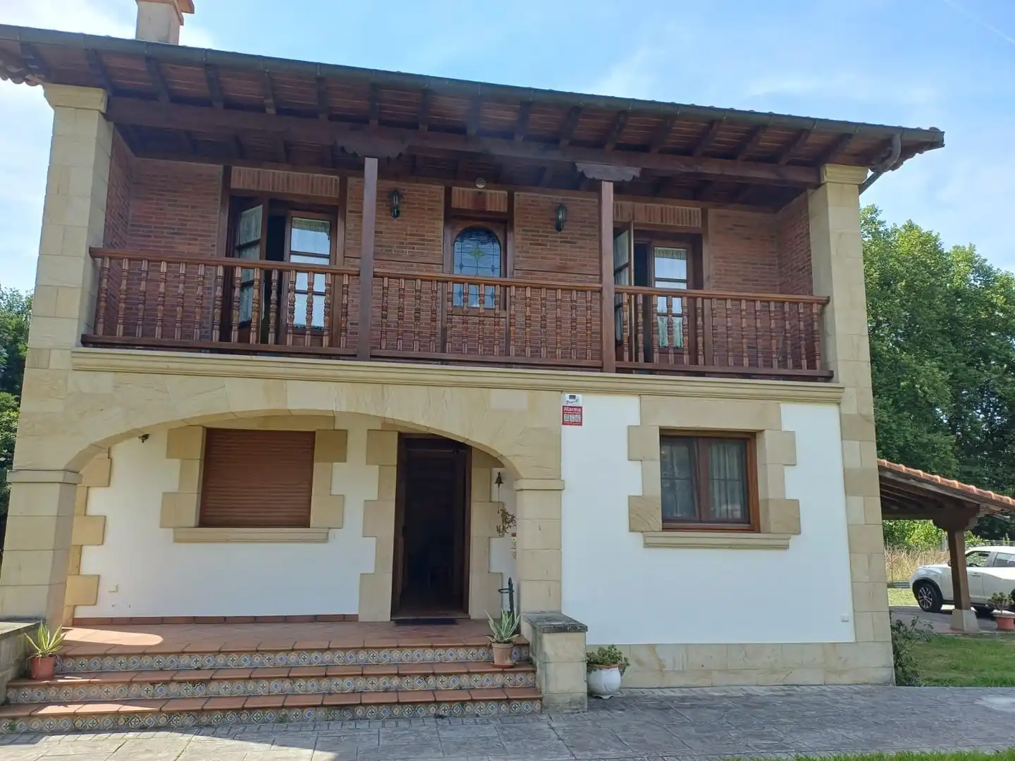 Vista exterior de Casa o chalet en venta en Puente Viesgo con Calefacción, Jardín privado y Terraza