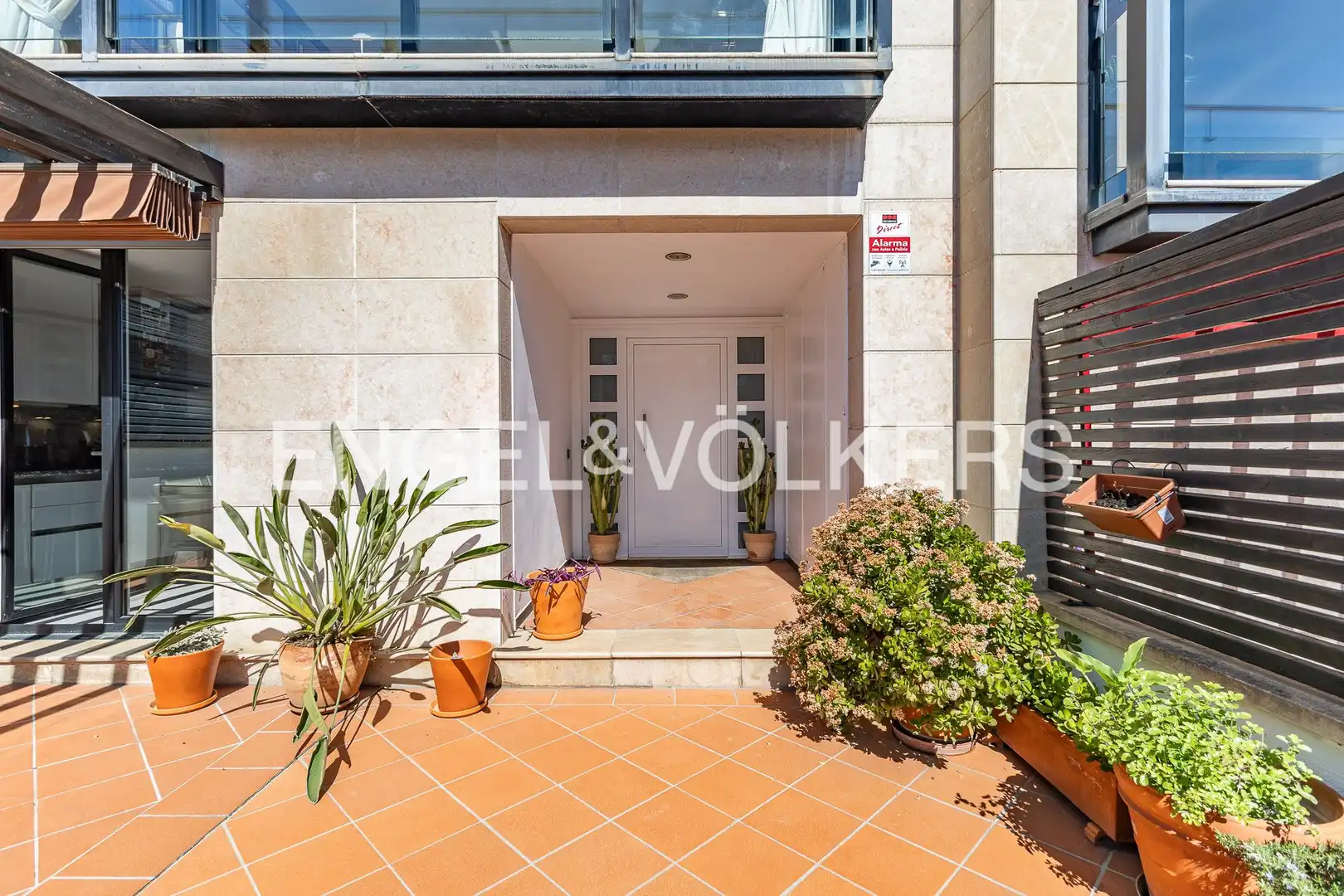 Terraza de Casa o chalet en venta en Barcelona con Aire acondicionado, Calefacción y Jardín privado