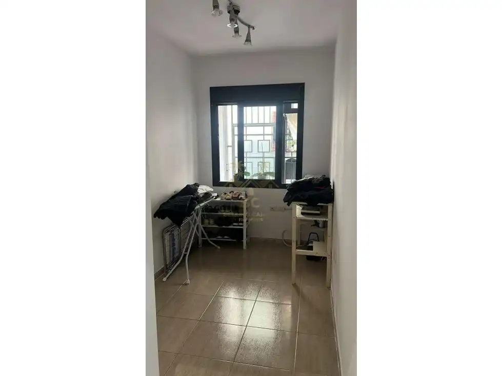 Dormitori de Apartament en venda en Arona amb Moblat