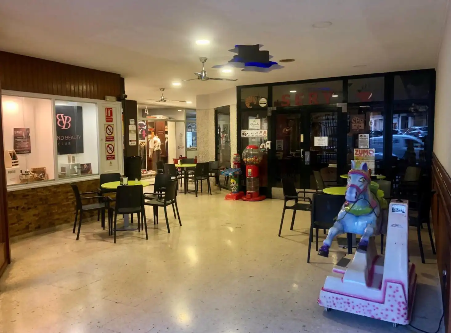 Local comercial en venda a Calle CONSTITUCION, imagen 2