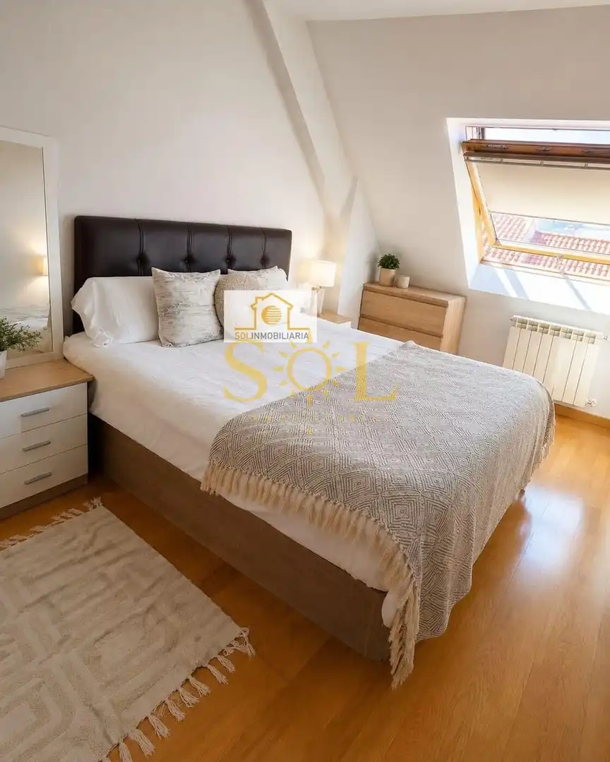 Schlafzimmer von Dachboden zum Verkauf in León Capital  mit Heizung, Parkett und Möbliert