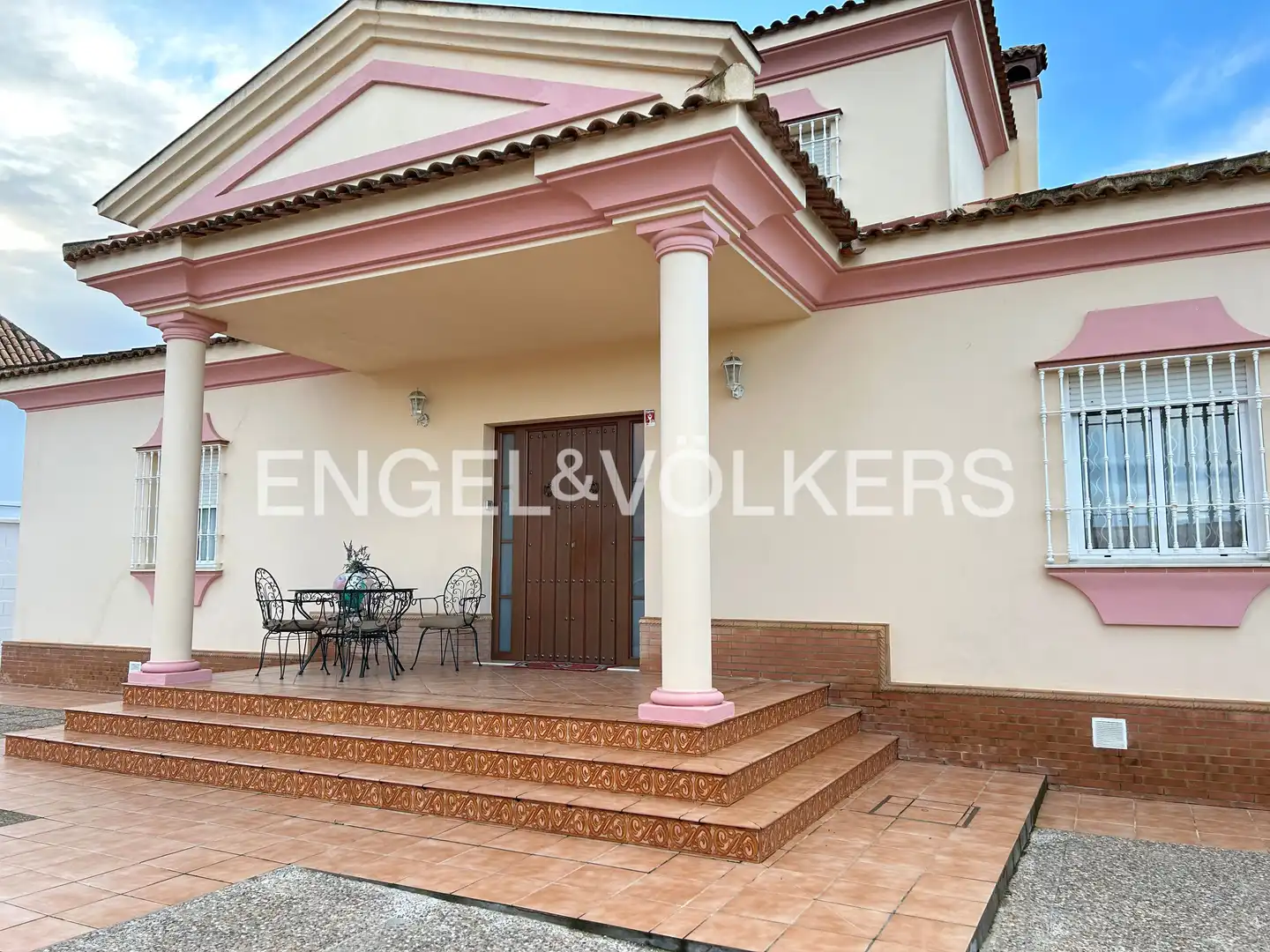 Casa amb piscina en venda a Castilleja de la Cuesta