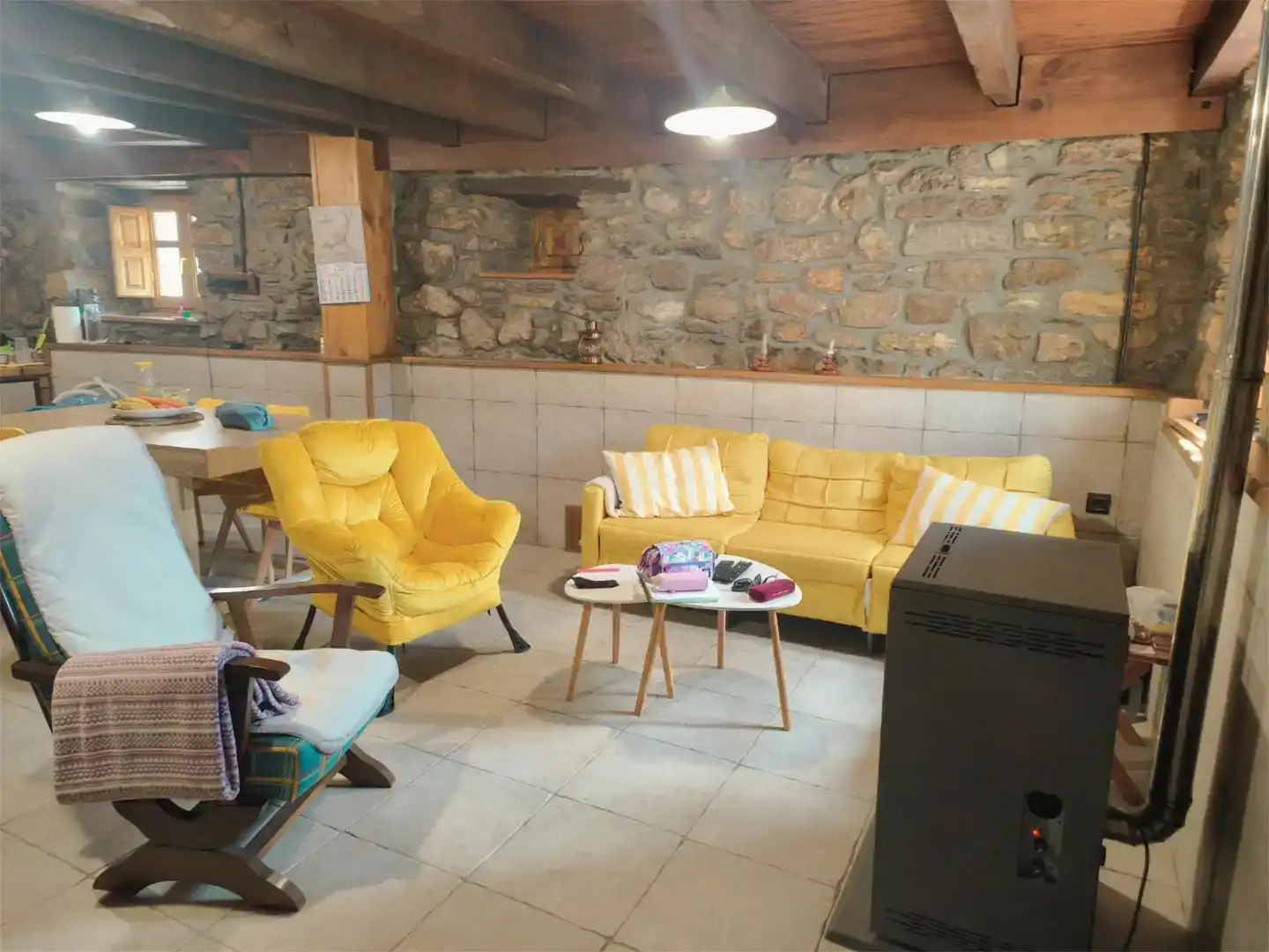 Finca rústica en venda en Cabrillanes amb Moblat