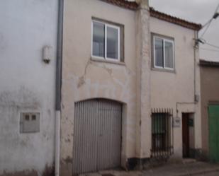 Vista exterior de Casa o xalet en venda en Mozoncillo