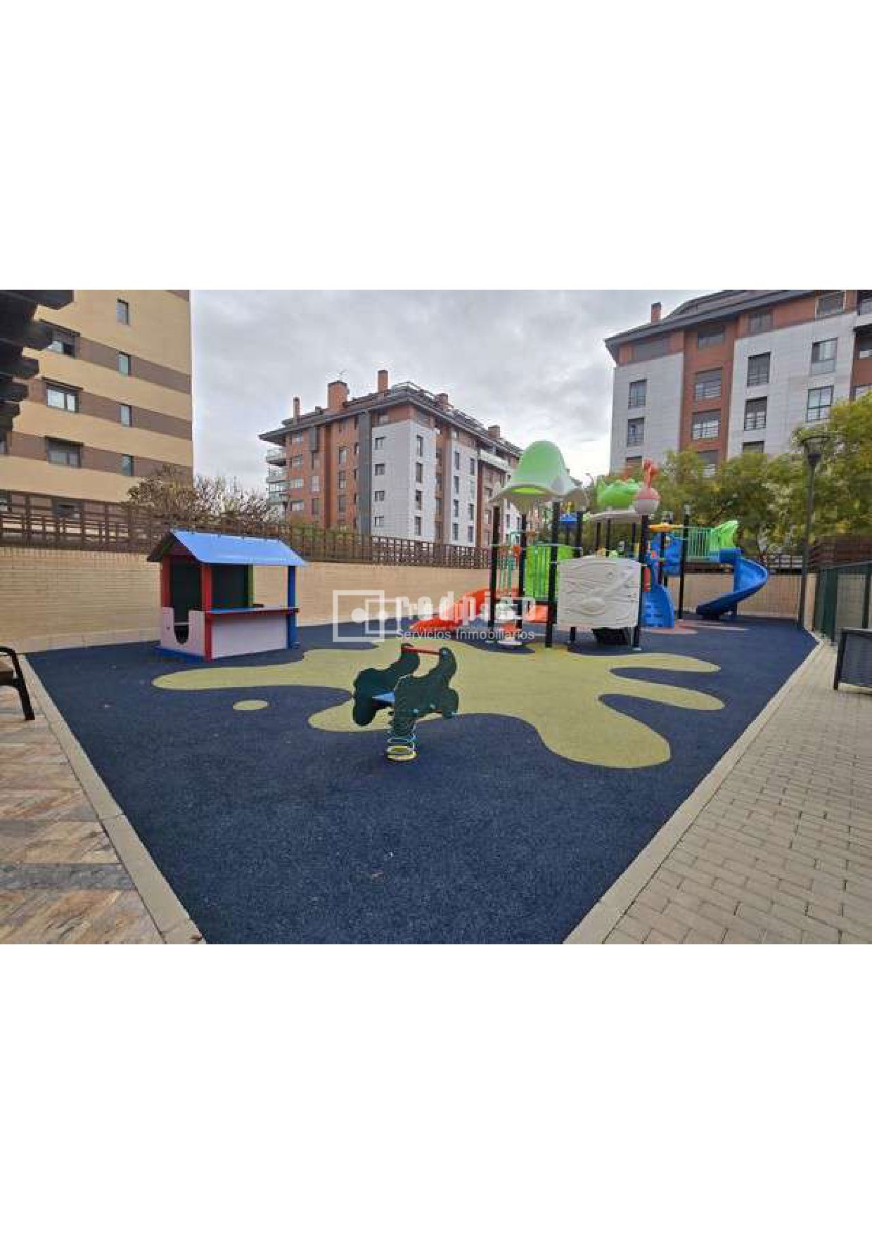 Exterior view of Flat for sale in Torrejón de Ardoz  with Private garden, Storage room and Swimming Pool