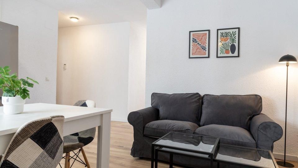 Sala d'estar de Pis de lloguer en Alcalá de Henares amb Calefacció, Moblat i Forn