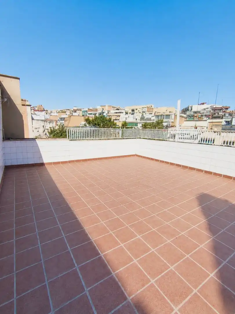 Duplex with terrace for sale in Carrer de Víctor Balaguer, imagen 2