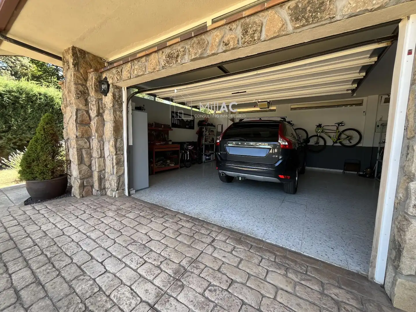 Parking of Houses for sale in El Espinar  with Heating, Private garden and Terrace