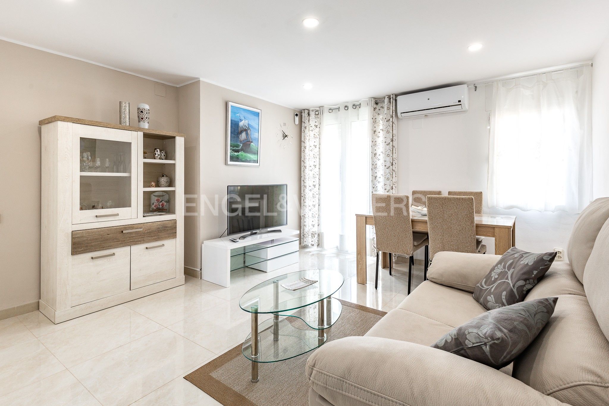 Living room of Apartment for sale in Castelldefels  with Air Conditioner, Heating and Storage room