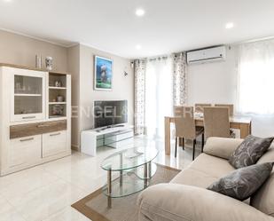 Sala d'estar de Apartament en venda en Castelldefels amb Aire condicionat, Calefacció i Traster