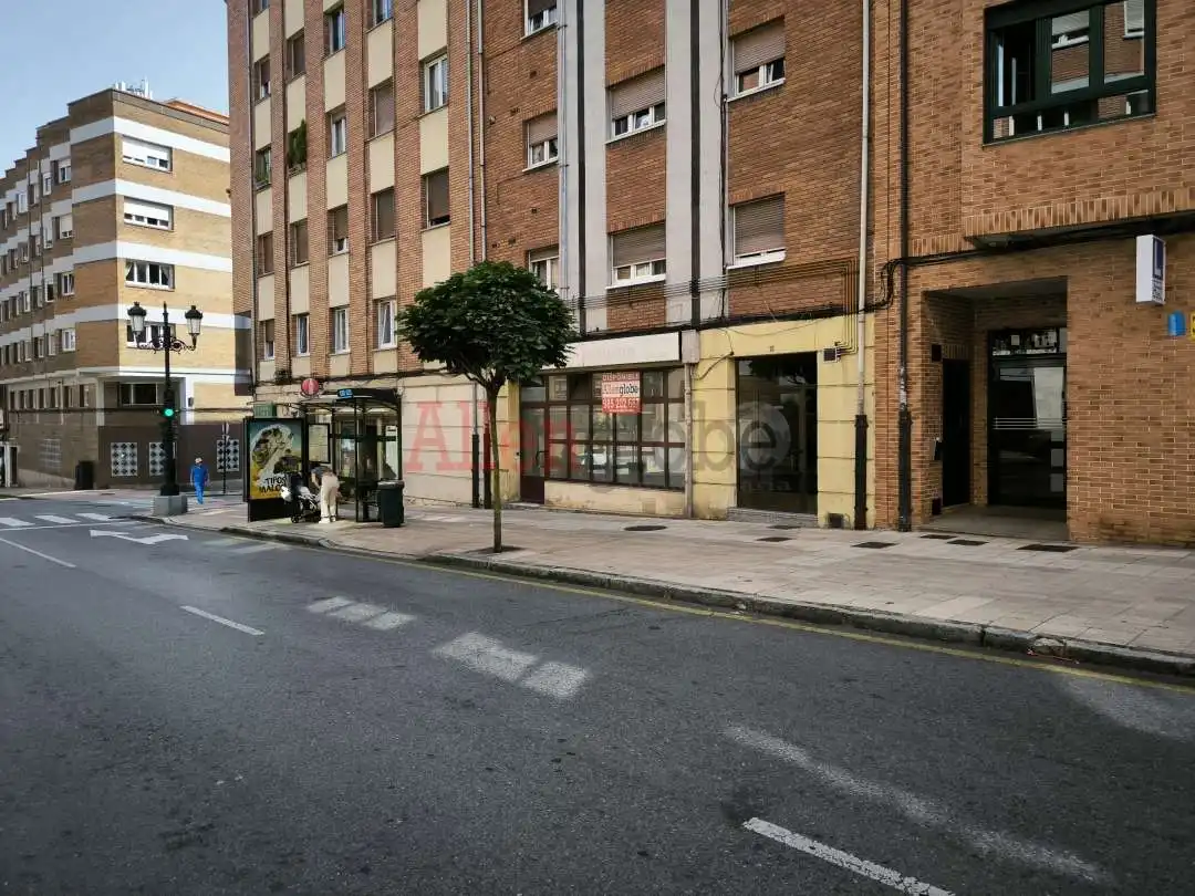 Local comercial en venta en Calle Lorenzo Abruñedo, imagen 2