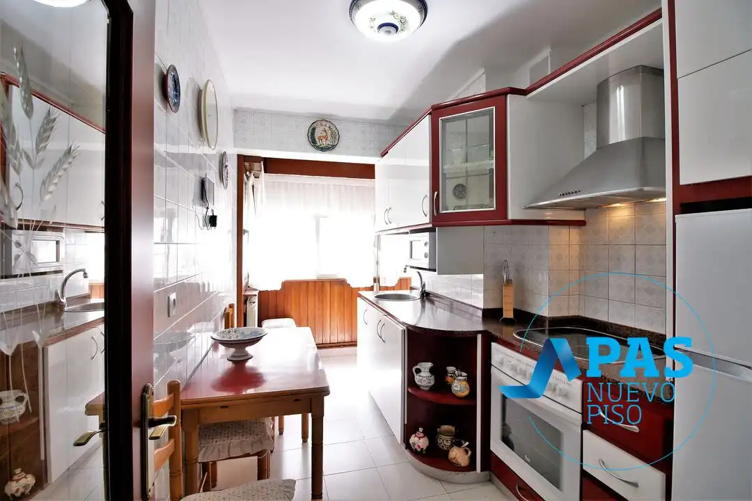 Cocina de Piso en venta en Camargo con Calefacción y Amueblado