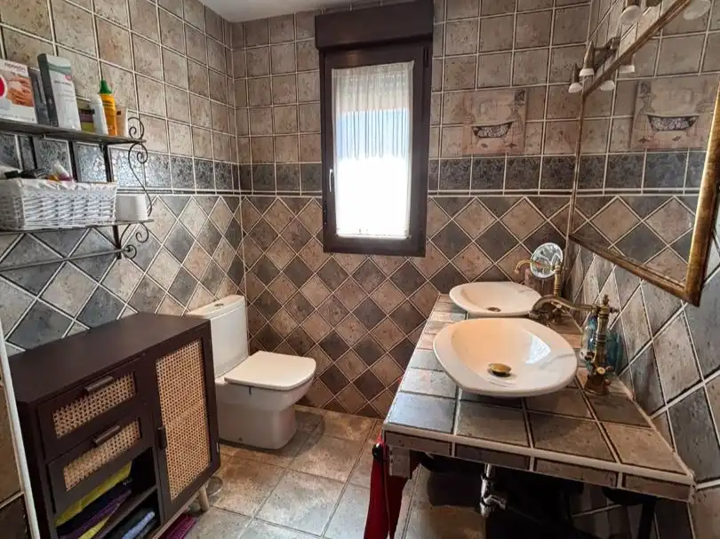 Bany de Casa o xalet en venda en San Martín de la Vega amb Aire condicionat