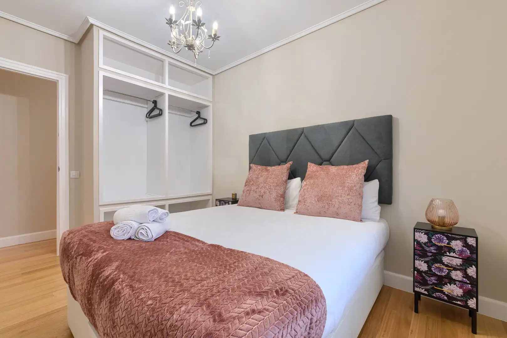 Bedroom of Flat for sale in Bilbao 