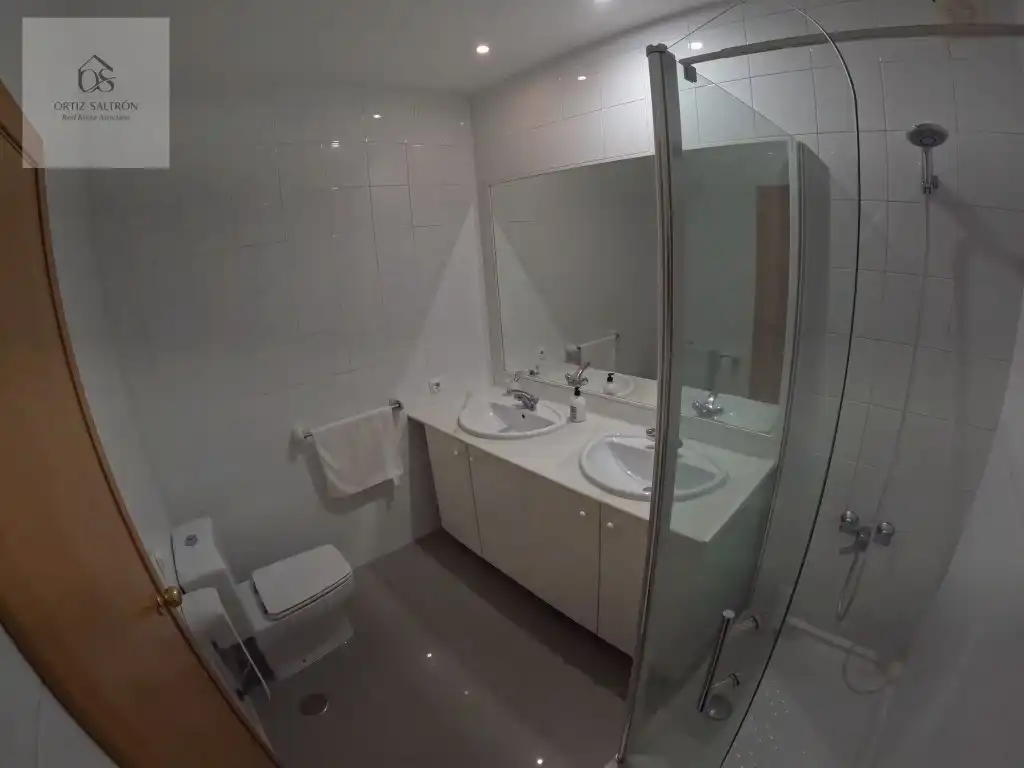 Bany de Casa o xalet en venda en Mejorada del Campo amb Aire condicionat i Piscina