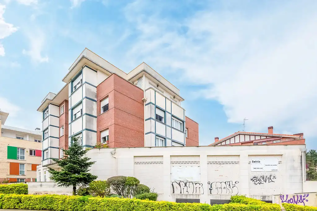 Exterior view of Garage for sale in Sopela