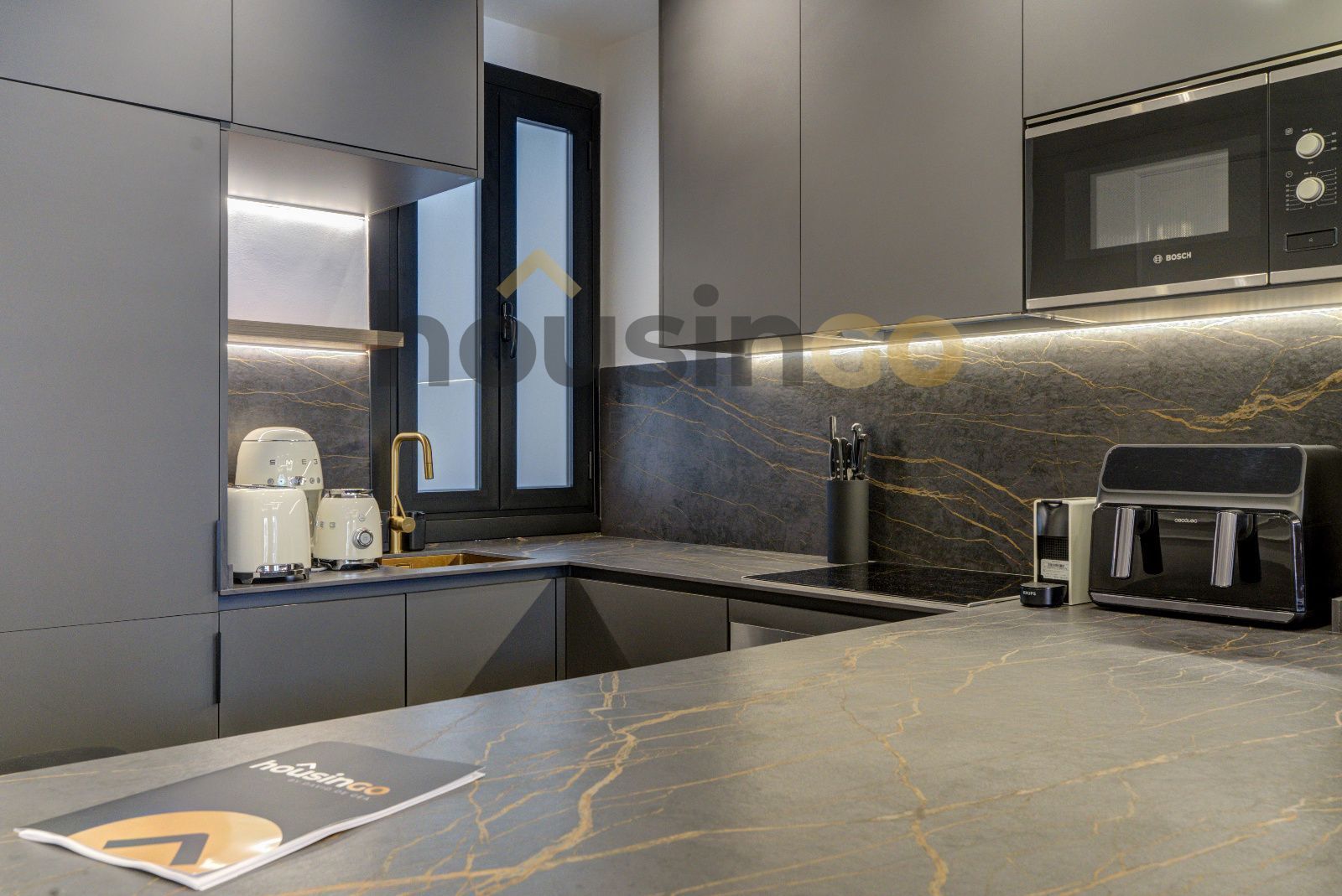 Kitchen of Flat for sale in  Madrid Capital  with Air Conditioner, Heating and Parquet flooring