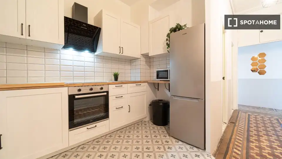 Kitchen of Flat for share in Eixample