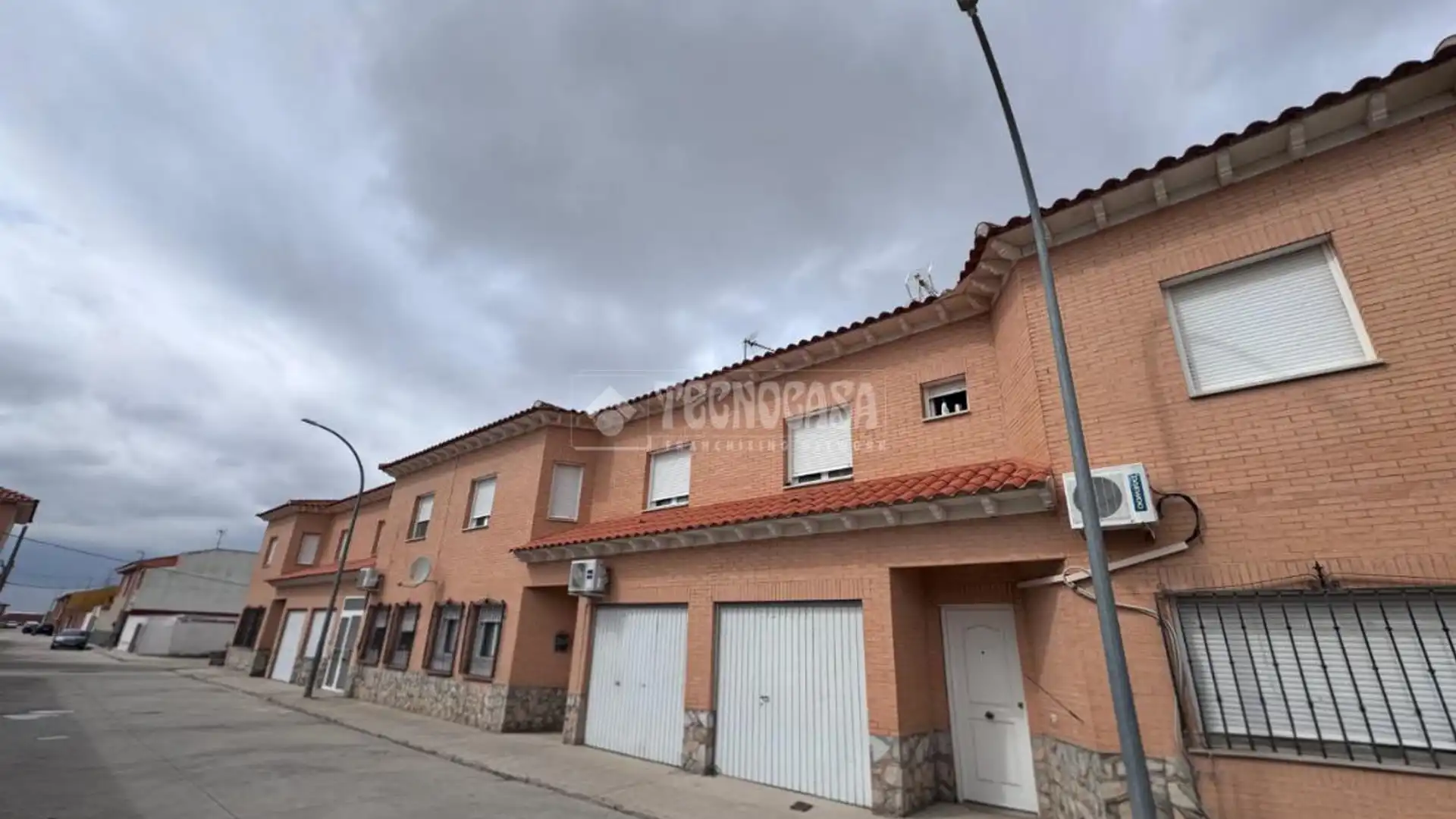 Exterior view of Single-family semi-detached for sale in Yepes