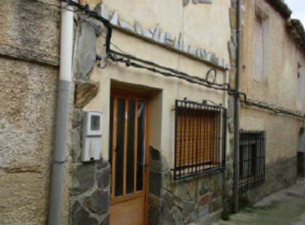 Piso en Venta en C/ Fuente Nueva                                    en Yeste