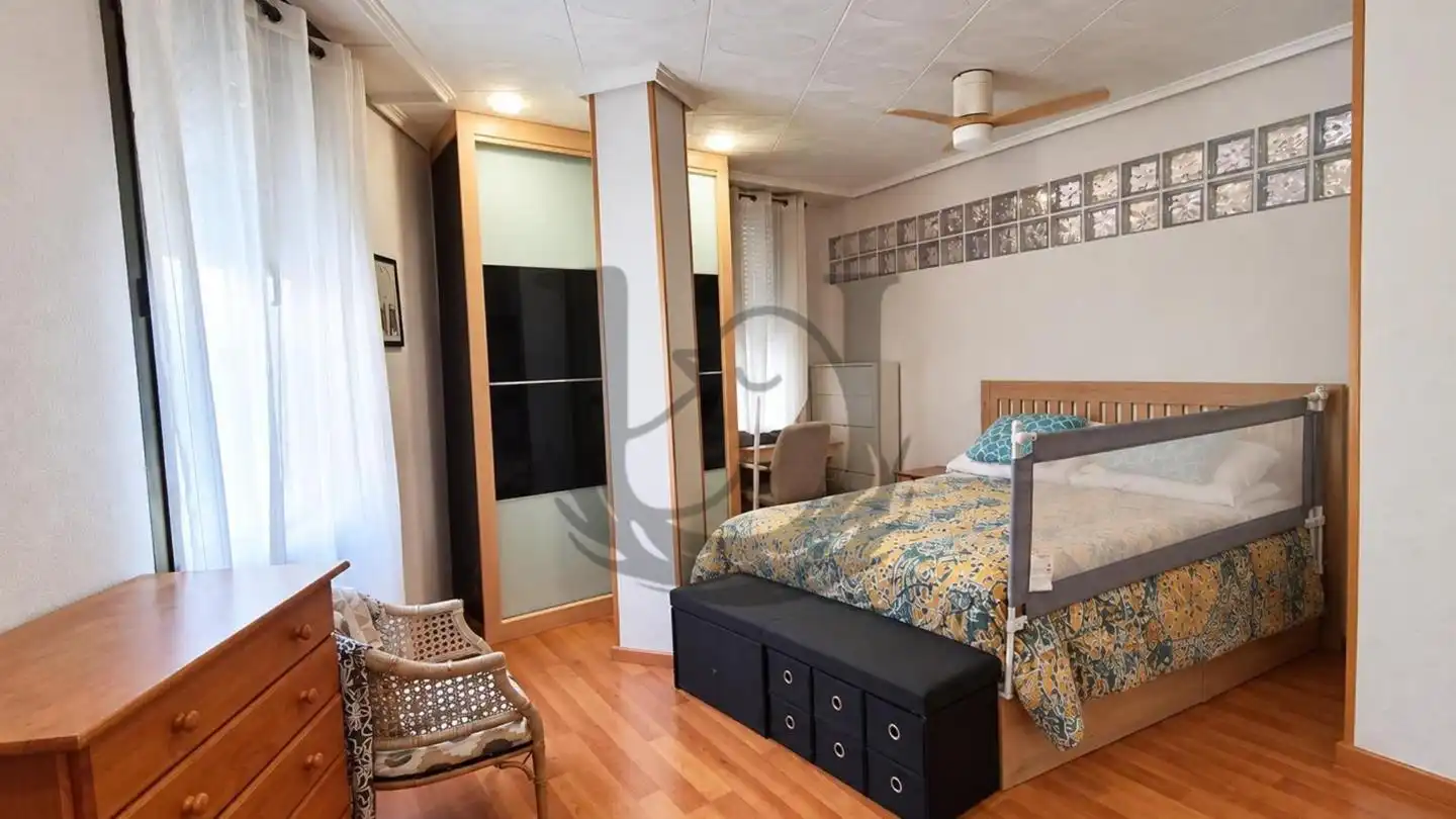Piso con ascensor en venta en Extramurs, imagen 6
