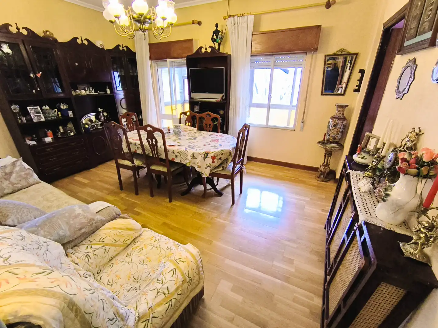 Menjador de Edifici en venda en Venta de Baños