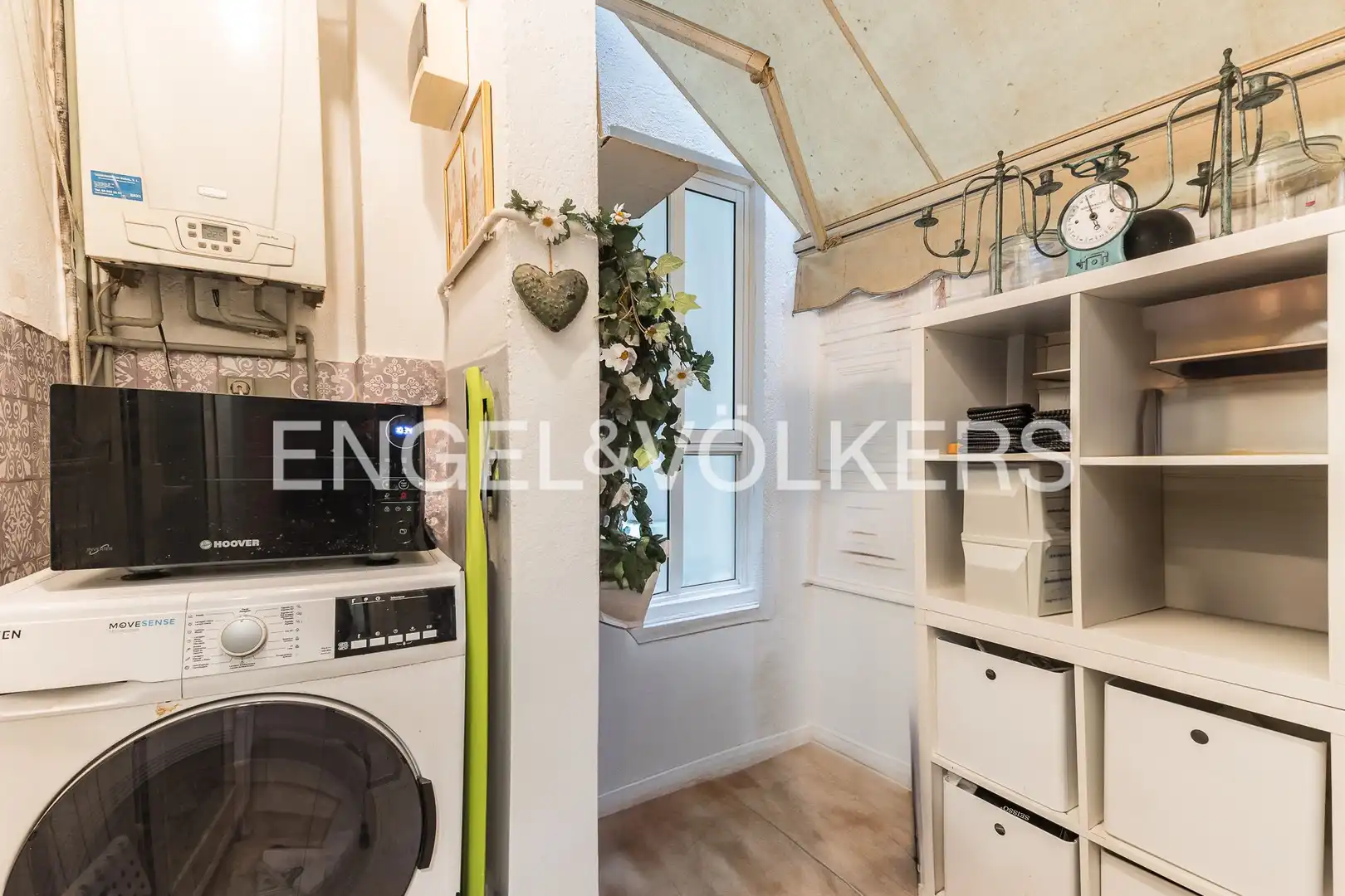 Cocina de Piso en venta en L'Hospitalet de Llobregat con Aire acondicionado, Calefacción y Parquet